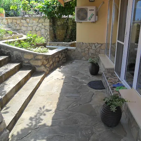 Part Of The House In The Apple Garden Guest house