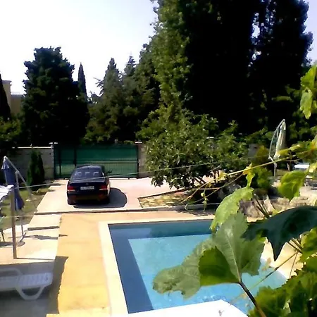 Πανσιόν Part Of The House In The Apple Garden