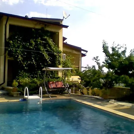 Part Of The House In The Apple Garden Affittacamere Varna