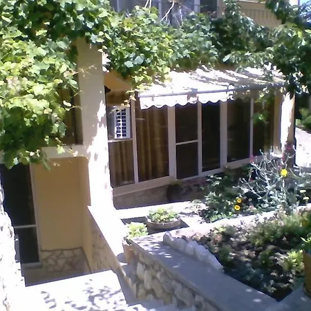 Πανσιόν Part Of The House In The Apple Garden *