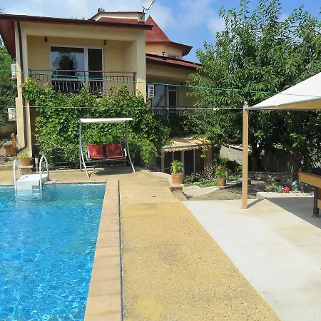 Part Of The House In The Apple Garden Πανσιόν Βάρνα